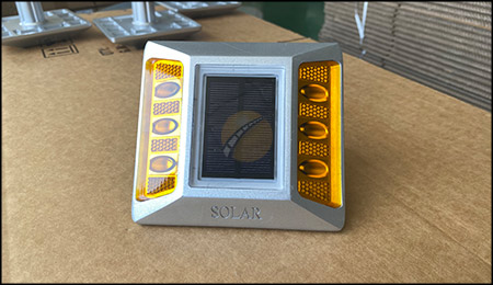 solar road studs