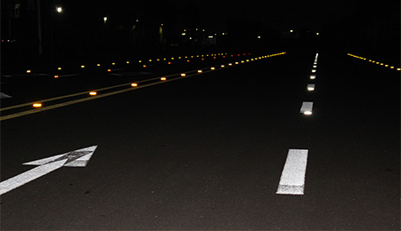 solar powered road stud