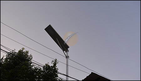 lampu jalan solar