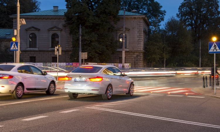 Automatic Solar Stud Lights for Roads