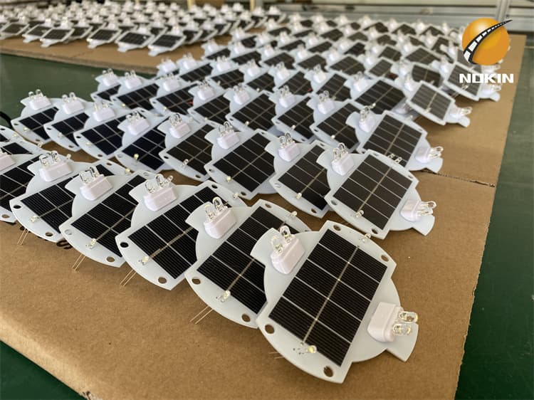 Perfect Display of Solar Road Stud